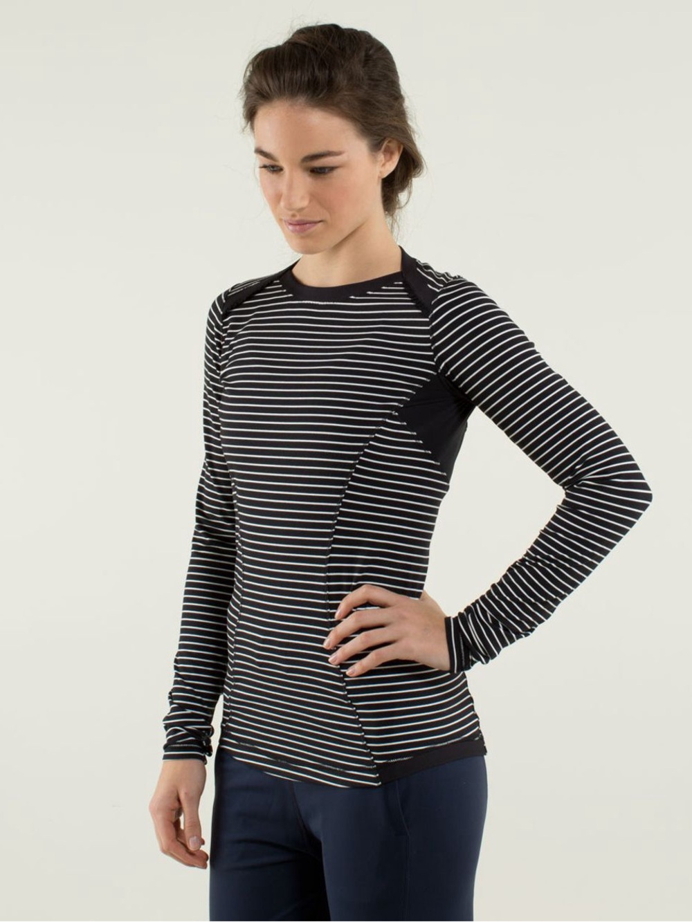 260. Lululemon Base Runner Long Sleeve
Parallel Stripe Black White size 8 15-18”